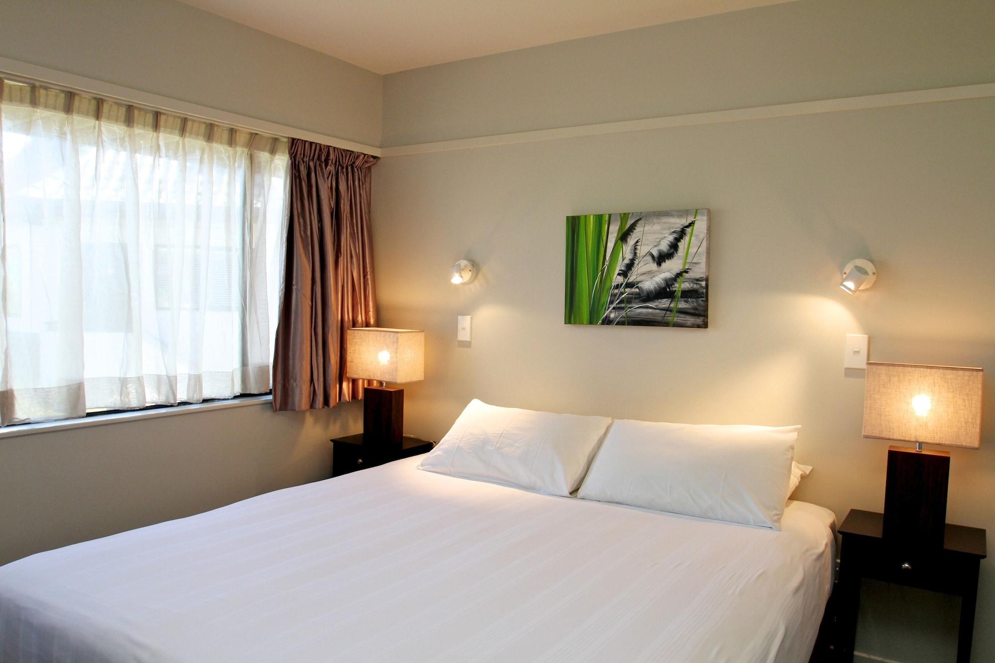 The Beachcomber Hotel Нельсон Экстерьер фото
