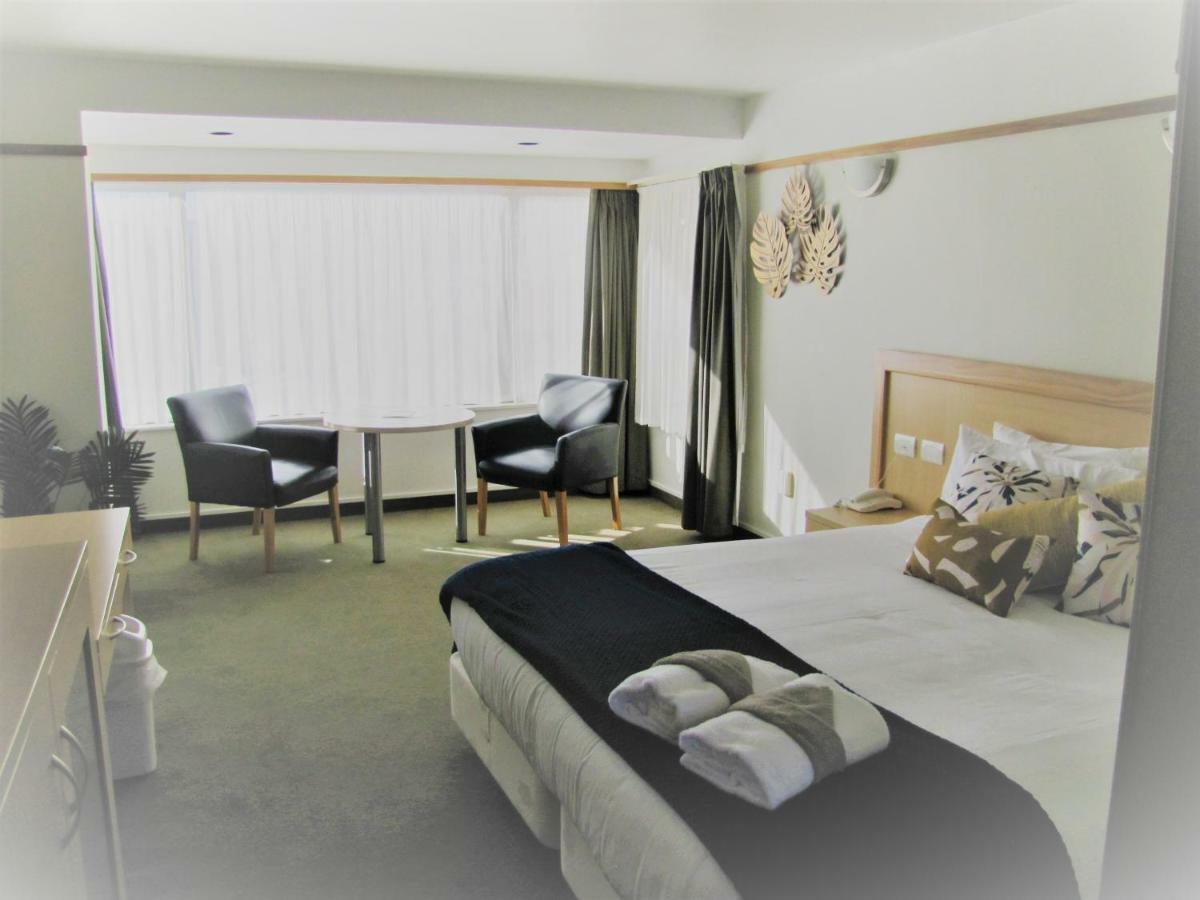 The Beachcomber Hotel Нельсон Экстерьер фото